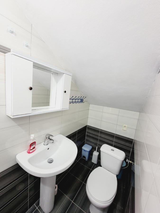 Voda Apartments Ksamil Esterno foto