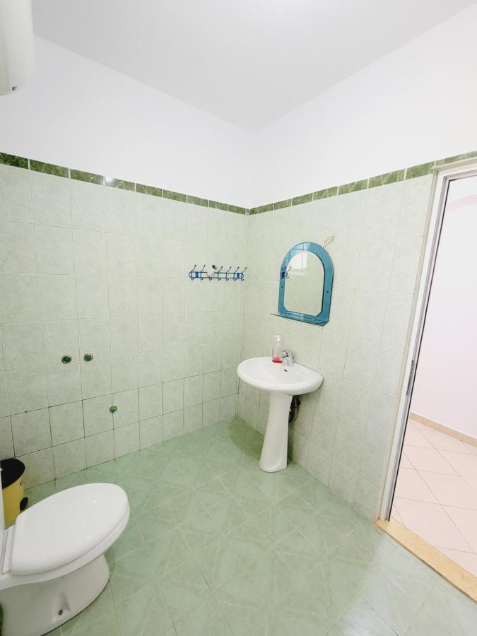 Voda Apartments Ksamil Esterno foto