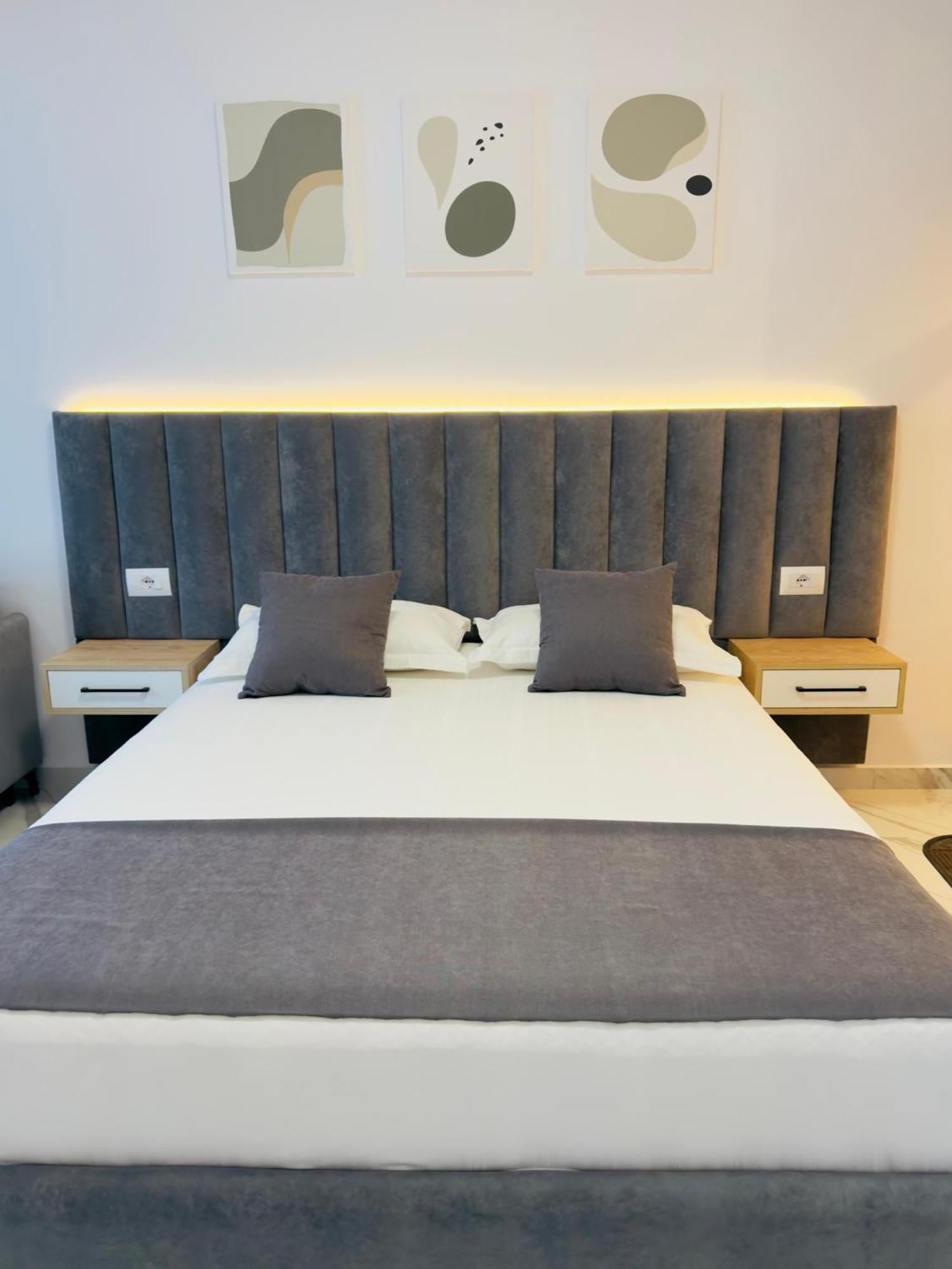 Voda Apartments Ksamil Esterno foto