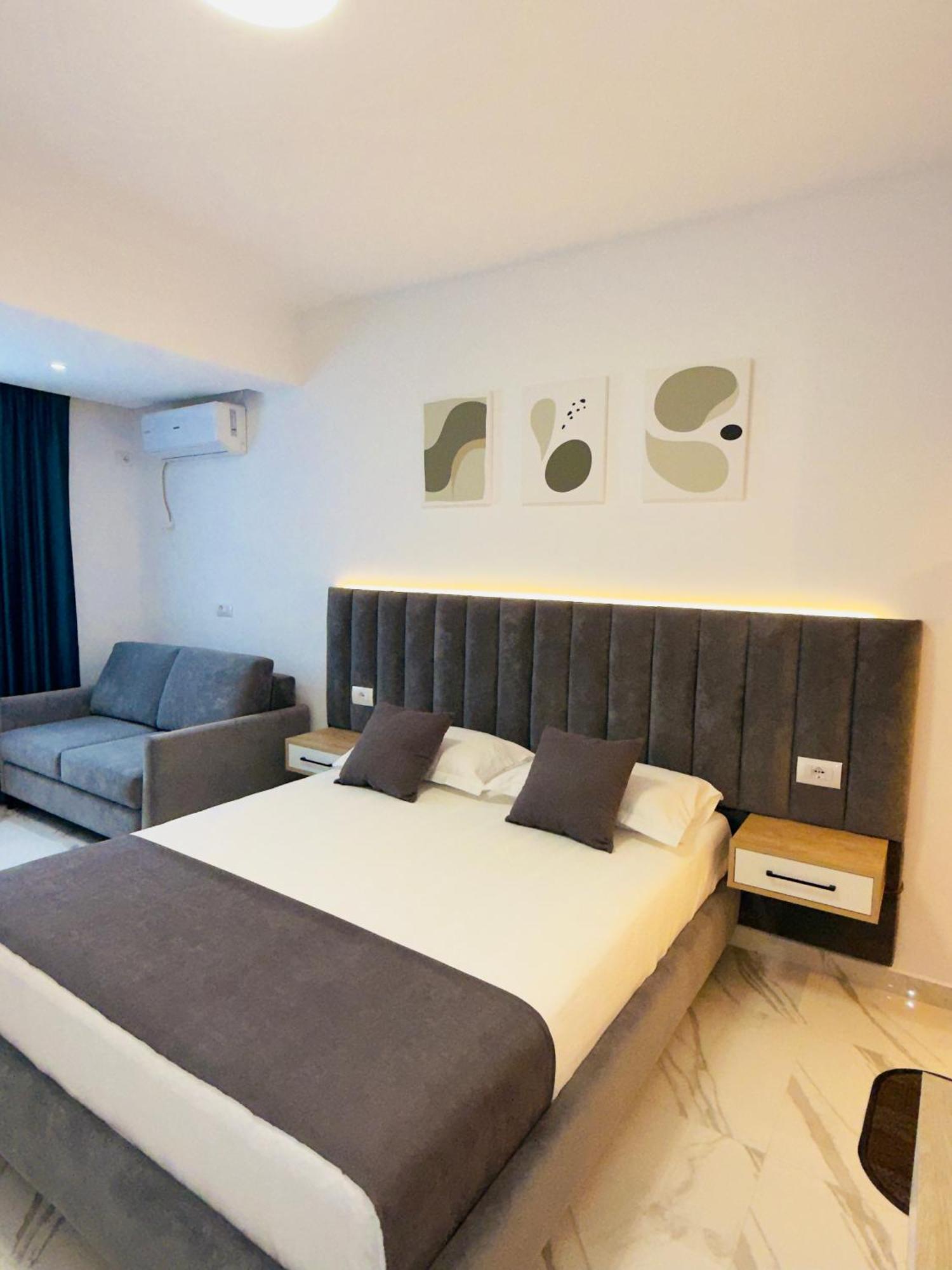 Voda Apartments Ksamil Esterno foto