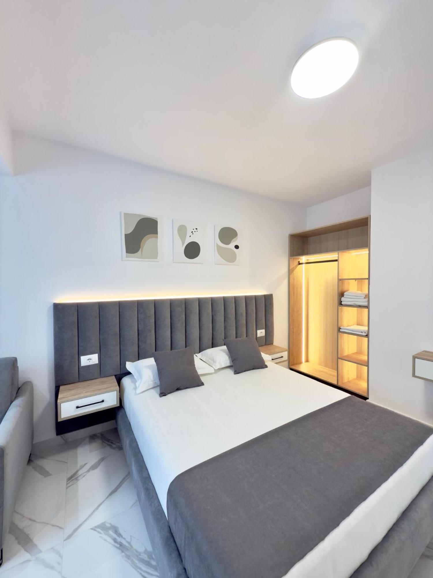 Voda Apartments Ksamil Esterno foto