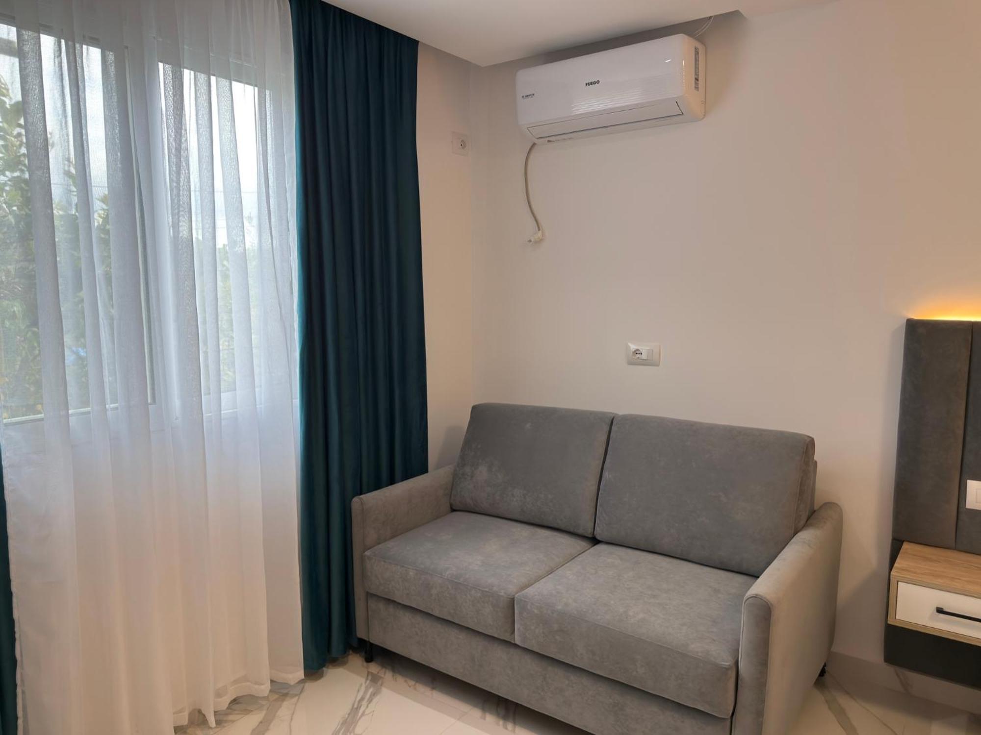 Voda Apartments Ksamil Esterno foto